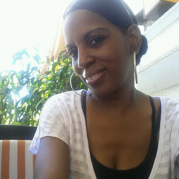 Profile Picture of Kathy Jordan (@kathyjordan1) on Poshmark
