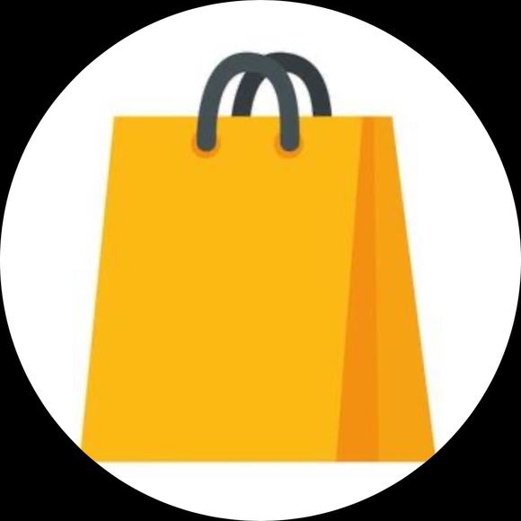 Profile Picture of Ashe Verjee (@luuxelover) on Poshmark