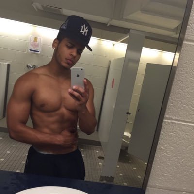 Profile Picture of Dennis Martinez (@YanxRule13) on Twitter