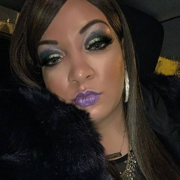 Profile Picture of Chelsey Lightford (@clightford1) on Poshmark