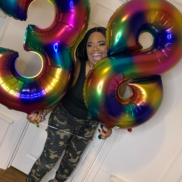 Profile Picture of Jacqueline Carson (@lusciouslips67) on Poshmark