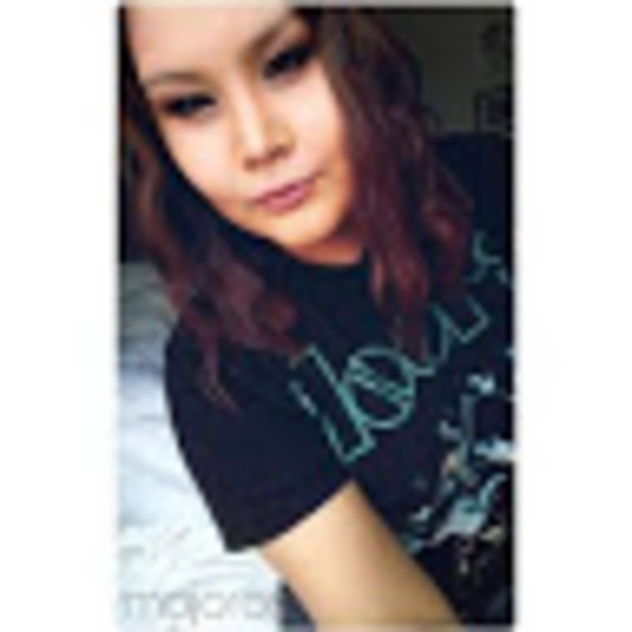 Profile Picture of Jasmine Majoros (@herhighness854) on Poshmark