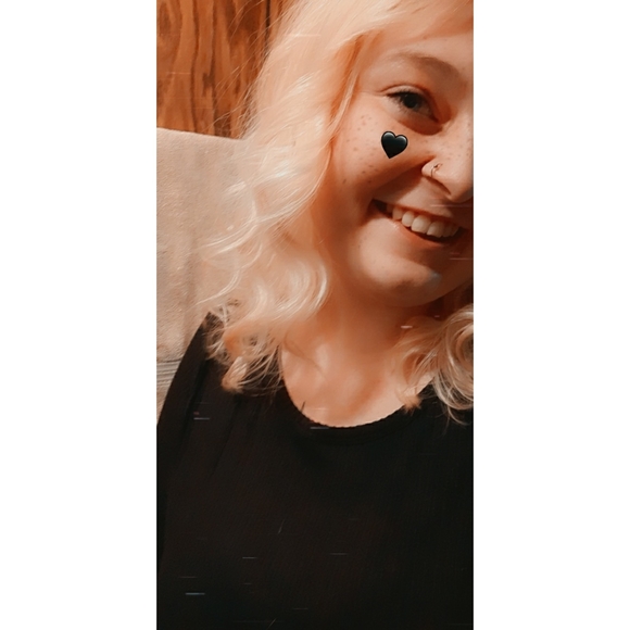 Profile Picture of Hailey Fitterer (@fittererh) on Poshmark