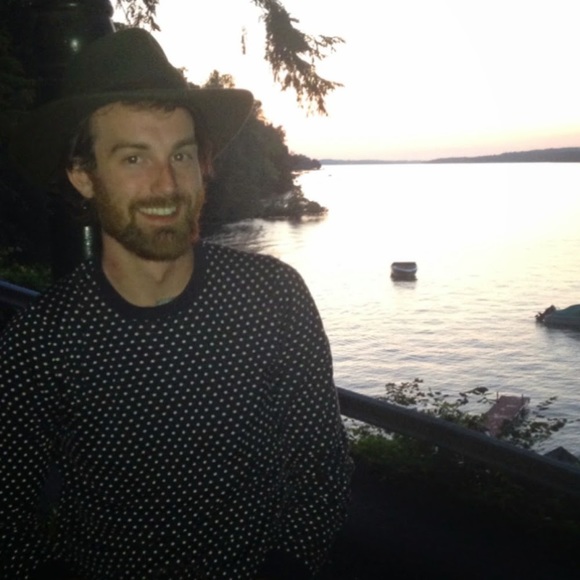 Profile Picture of Brian Brown (@brianbrown888) on Poshmark