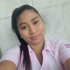 Profile Picture of lorenita (@lorenacanizalez) on Tiktok