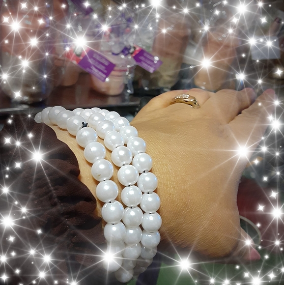 Profile Picture of Faridah Abdullah (@kismet20153) on Poshmark