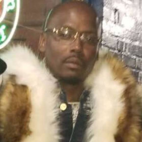 Profile Picture of Steve Russell (@mrcazal) on Poshmark