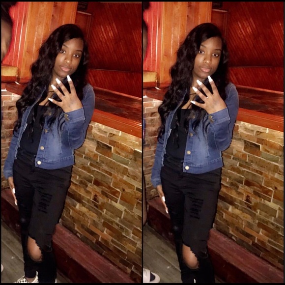 Profile Picture of Alexis Jubert (@lexjaay) on Poshmark