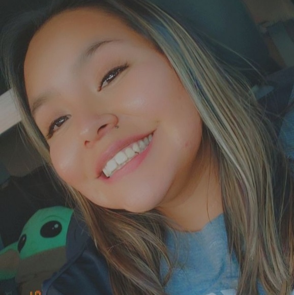 Profile Picture of Miranda Shortey (@mirandashortey) on Poshmark