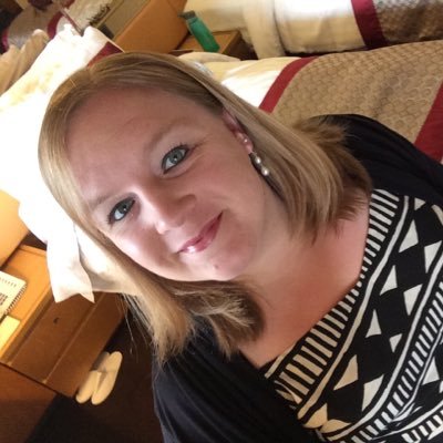 Profile Picture of Laura Behrens (@lbehrens8511) on Twitter