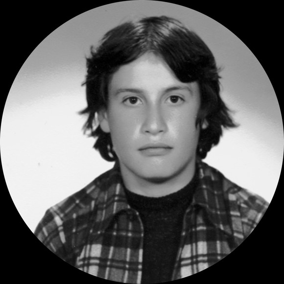 Profile Picture of David Arcos (@arcosd) on Poshmark