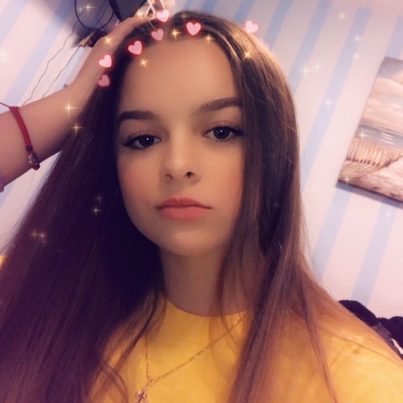 Katie Mikityuk - Poshmark Profile Picture of Katie Mikityuk (@katiemikityuk) on Poshmark