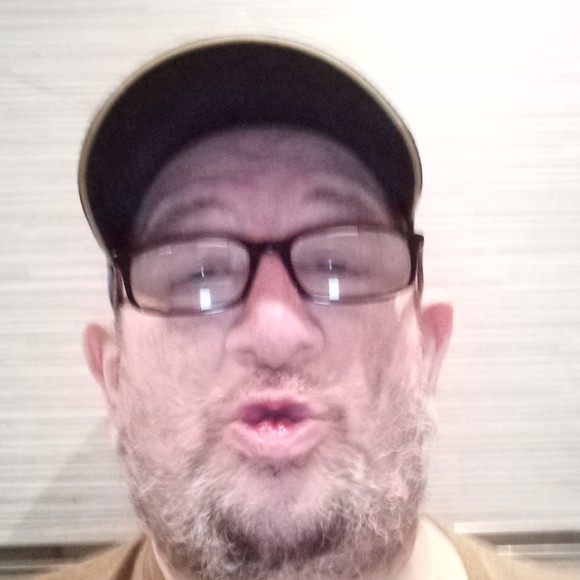 Profile Picture of Peter Layton (@laytonsacco) on Poshmark