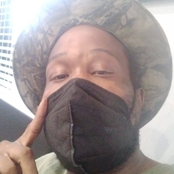 Profile Picture of Brandon Range (@pinptight) on Poshmark