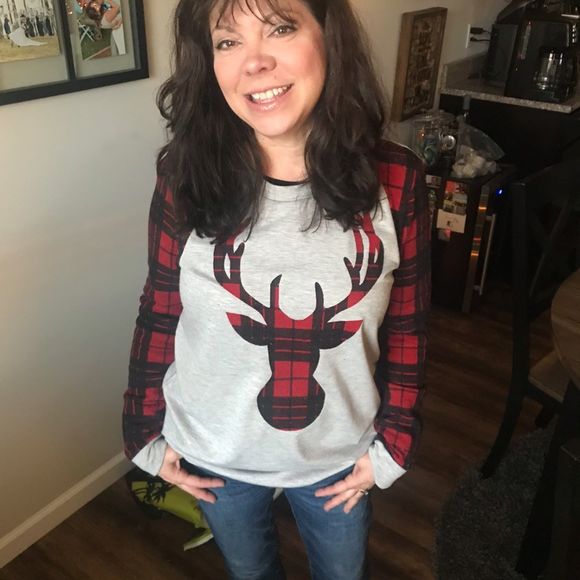 Profile Picture of Lynette Mclean (@lynettemc) on Poshmark