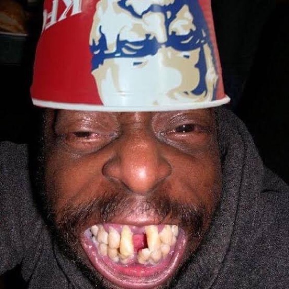 Profile Picture of Abbi Newbery (@abbi_newbery) on Poshmark