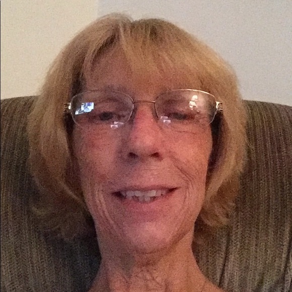 Profile Picture of Cindy Willever (@cindywillever) on Poshmark