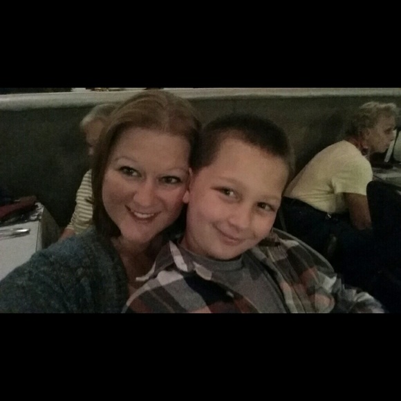 Profile Picture of Christy Schreiner (@christy_s) on Poshmark