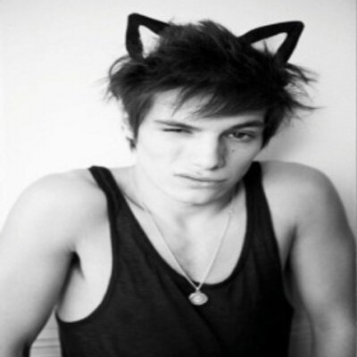 Profile Picture of Shellie Stevenson (@ShellieStevens3) on Twitter