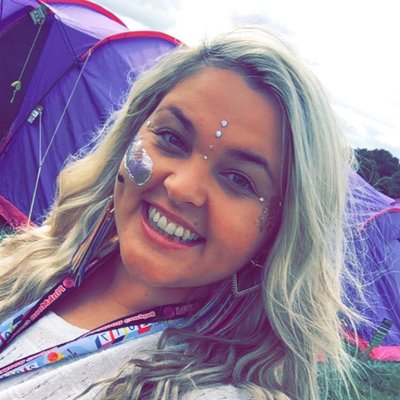 Profile Picture of Carly Smith (@curl25) on Twitter