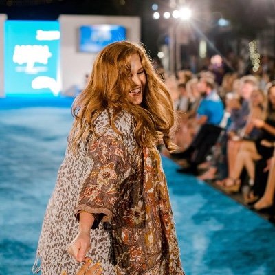 Profile Picture of Cassie Young (@CassandraYoung) on Twitter