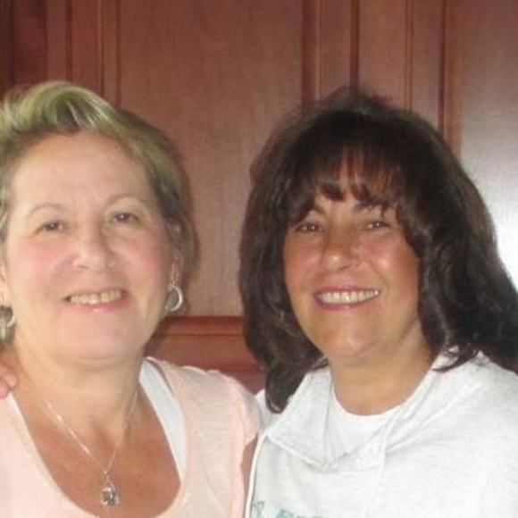 Ileana Fiola - Poshmark Profile Picture of Ileana Fiola (@ifpadilla) on Poshmark