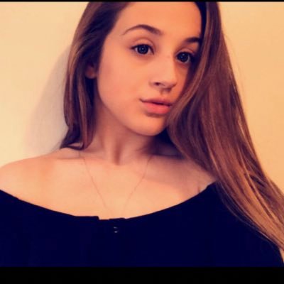 Profile Picture of Paige Nicole (@paige_oliverio) on Twitter