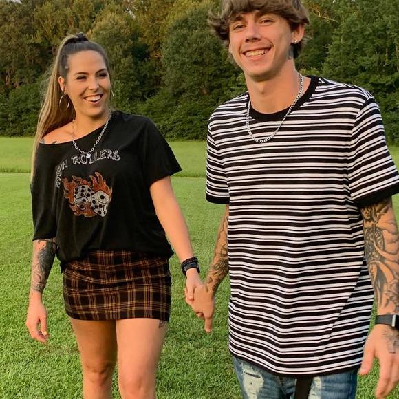 Profile Picture of Kayla Golleher (@kaylagolleher) on Poshmark