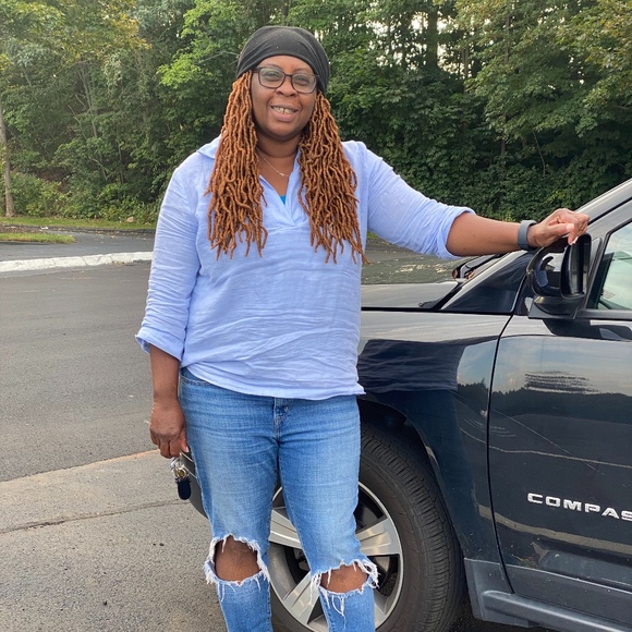 Profile Picture of Paulette Pinnock (@yardiegal3) on Poshmark