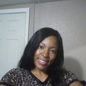 Profile Picture of Jocelyn Andrews (@JocelynAndrew14) on Twitter