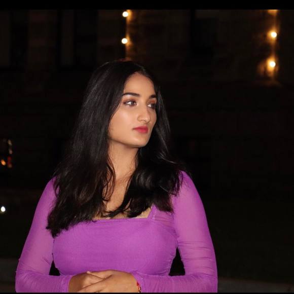 Ankeeta Sharma - Poshmark Profile Picture of Ankeeta Sharma (@ankeetasharma) on Poshmark