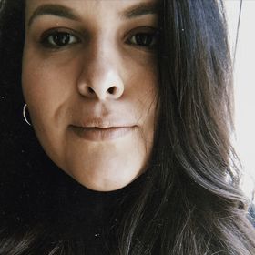 Profile Picture of Danielle Torres (@driftintobeauty) on Pinterest
