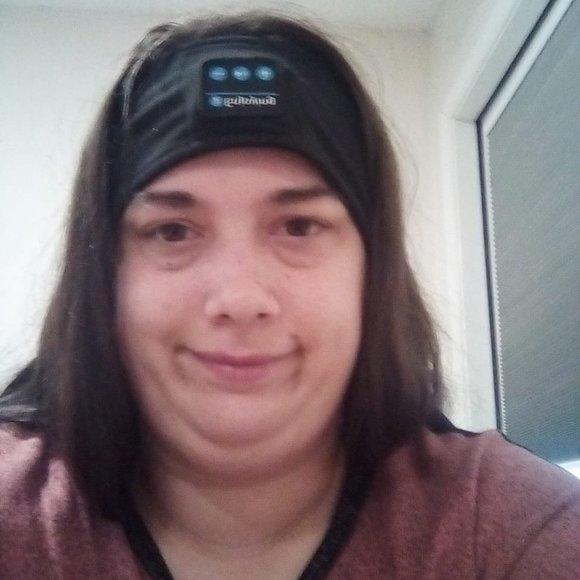 Profile Picture of Lillian Sims (@lilisims893) on Poshmark