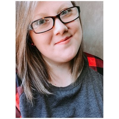 Profile Picture of Amanda Boatwright (@MAMAofLittleMen) on Twitter