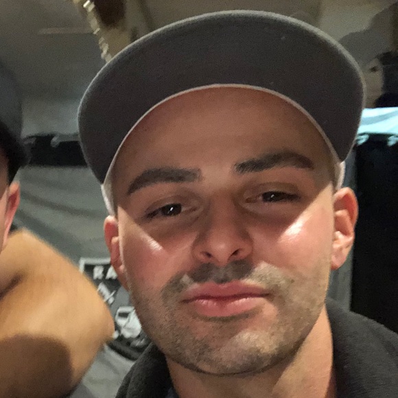 Profile Picture of Kevin Arruda (@shkev72) on Poshmark