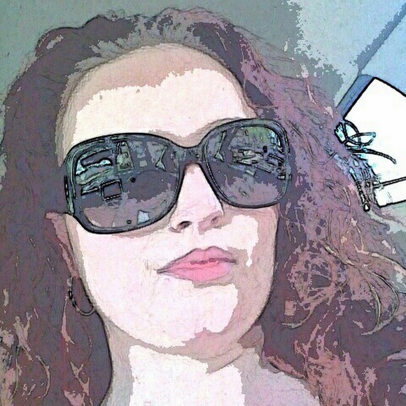 Profile Picture of Kim Nagel (@kim090909) on Poshmark