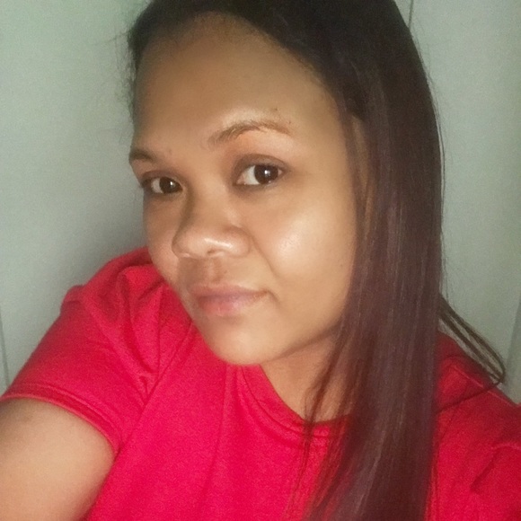 Profile Picture of Sina Chhim (@schhim9845) on Poshmark