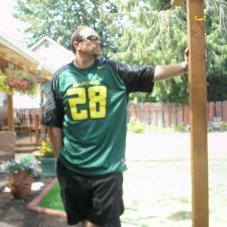 Profile Picture of Jamie Cavanaugh (@CavanaughJamie) on Twitter