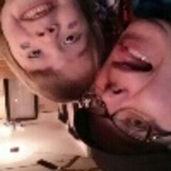 Erin Either - Poshmark Profile Picture of Erin Either (@pogmathoin) on Poshmark