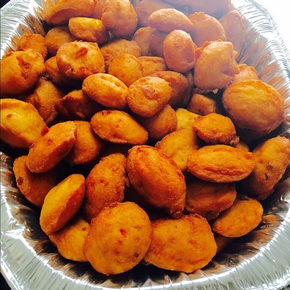 Profile Picture of Schola Ugorji (@scholaugorji) on Poshmark