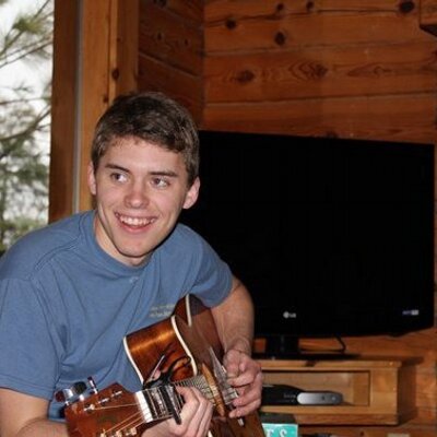 Profile Picture of Alex Urevick (@@TheNewAlexU) on Twitter