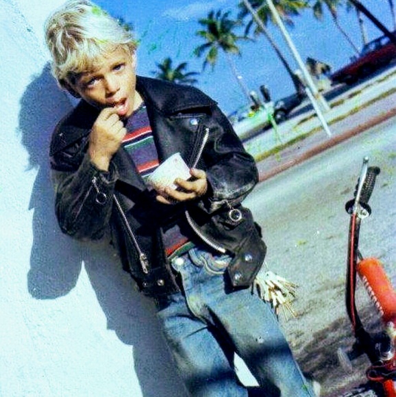 Profile Picture of Curtis Patterson (@cuttyblanco) on Poshmark