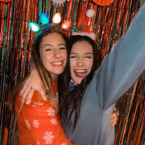 Profile Picture of Brenna Demary (@brenna_demary) on Poshmark