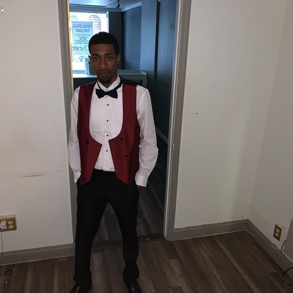 Profile Picture of Sean Hickman (@jadaspimp06) on Poshmark