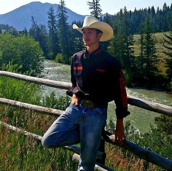 Profile Picture of John Stoltzfus (@stoltzfusjohn) on Poshmark