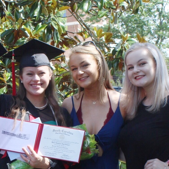 Emily Michaux - Poshmark Profile Picture of Emily Michaux (@emily4453) on Poshmark