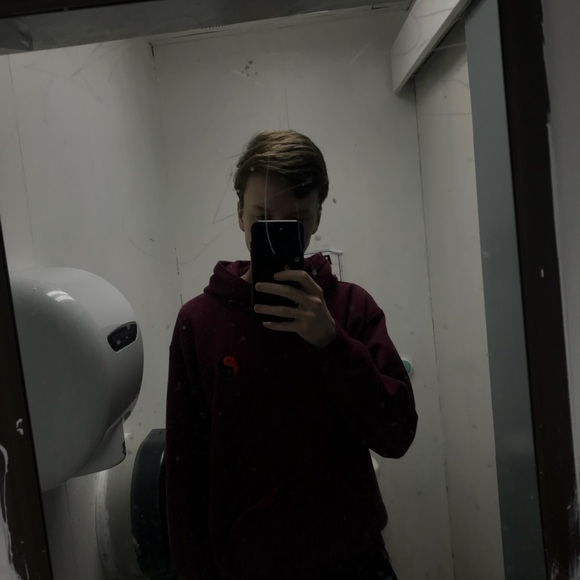 Profile Picture of James Brodie (@jbrodie2127) on Poshmark