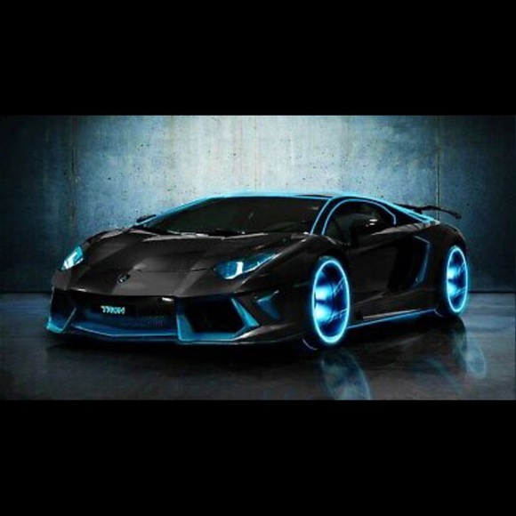 Profile Picture of Ben Marsh (@benmm1198) on Poshmark