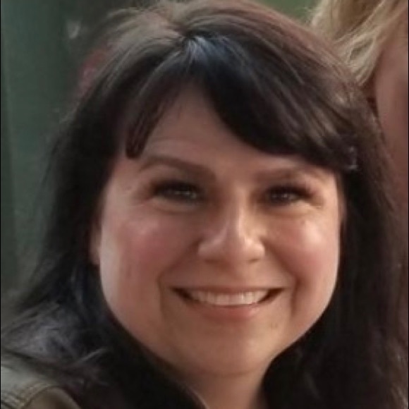 Profile Picture of Taryn Knight (@gogotini) on Poshmark