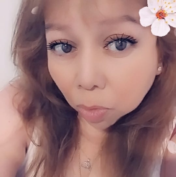 Profile Picture of Gloria Rebeles (@grebeles23) on Poshmark